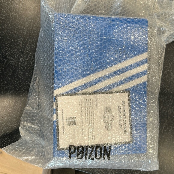 Red and Pink Unisex Adidas Campus. Perfect Condition NWT! Hard to Find.♥️🩷 - Picture 12 of 12